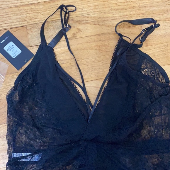 Fashion Nova Lace Bodysuit - Picture 3 of 6